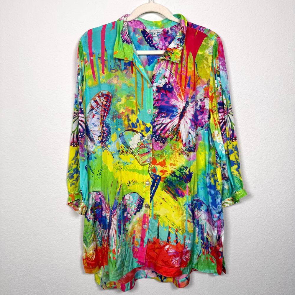 John Mark Womens Button Shirt Blouse Size XL Artsy Flowy Abstract Butterfly Bold